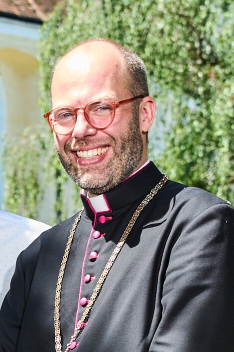 (C)FotoLois.com, Alois Spandl, Firmung in der Pfarrkirche Wieselburg mit Generalvikar Dr. Christoph Weiss, Dechant Pfarrer Daniel Kostrzycki und Monignore Franz Dammerer, Sa 15. Juni 2024.